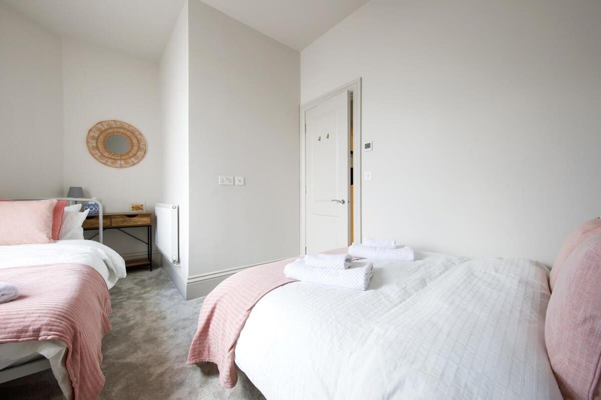 Panoramic Sea Views In Beachfront Apt W Balcony Μπόνορ Ρέτζις Εξωτερικό φωτογραφία